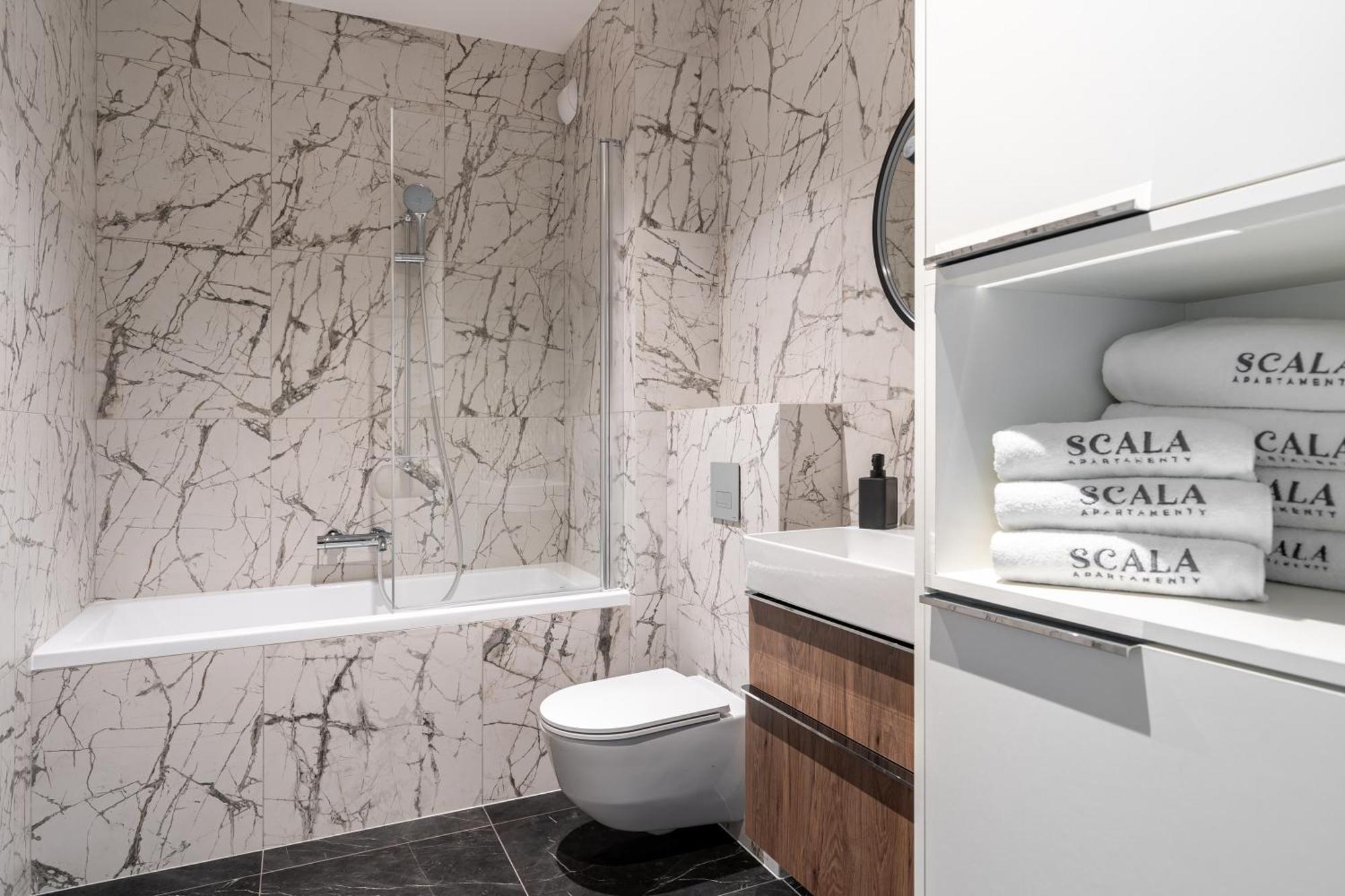 Lion - Scala Center Apartments&parking Iib Gdansk